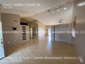 Building Photo - 8766 E Chimney Spring Dr