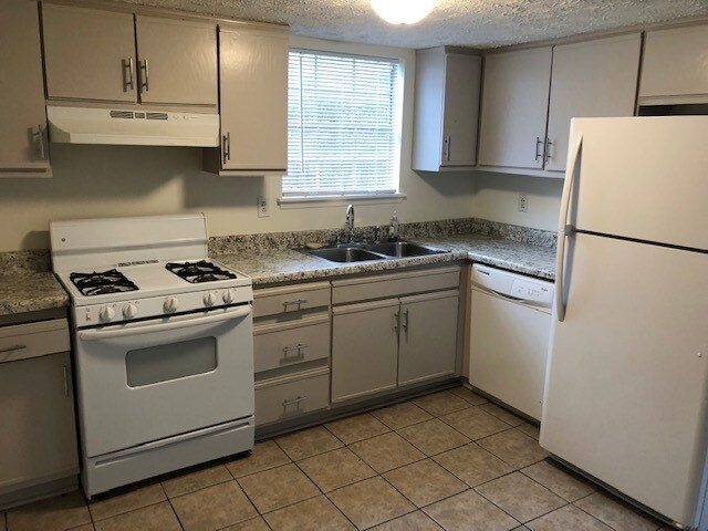 Foto del edificio - 5709 Rock Rd