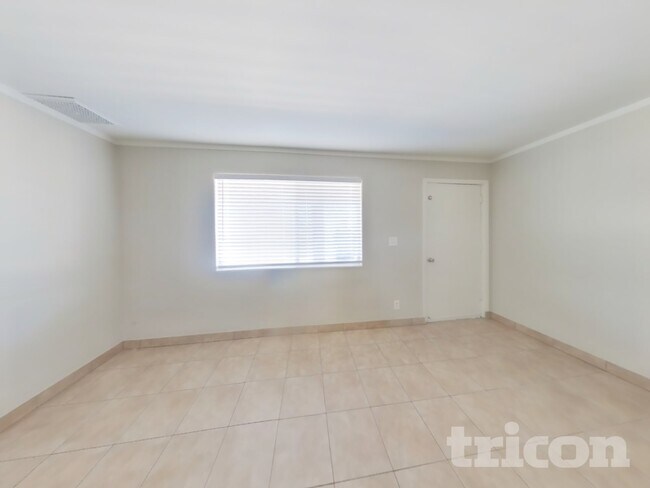 Foto del edificio - 1649 W Pueblo Ave