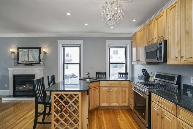 Building Photo - 278 K St