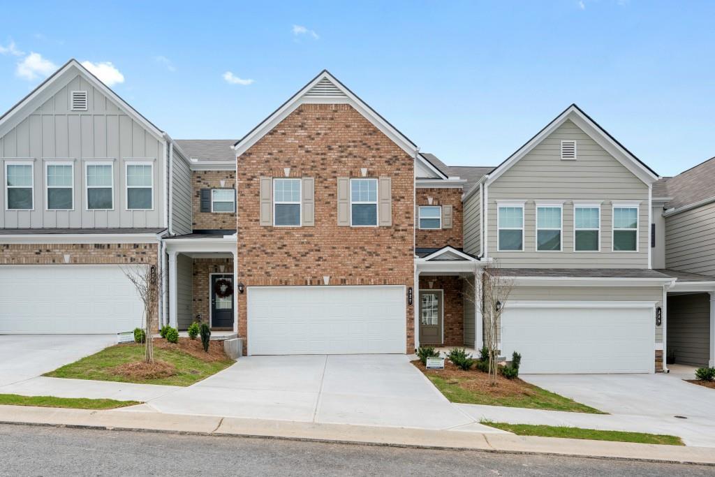 Foto principal - 327 Braswell Ct