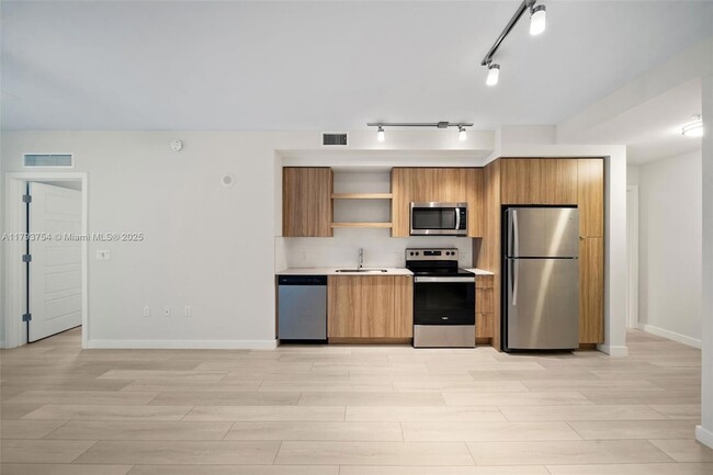Foto del edificio - 555 NE 8th St