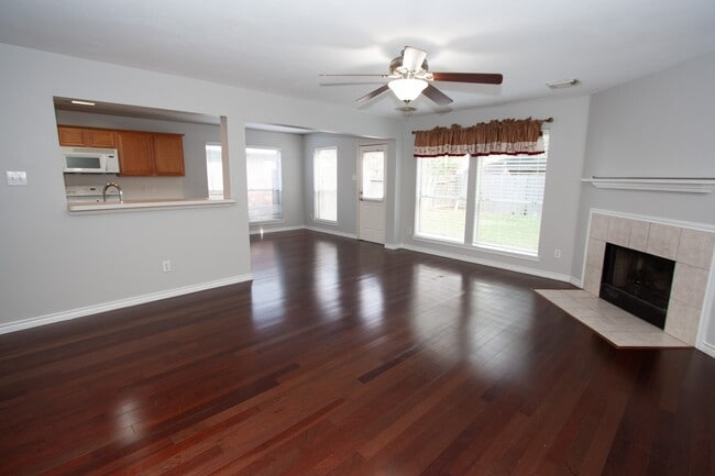 Foto del edificio - 1123 Andover Dr