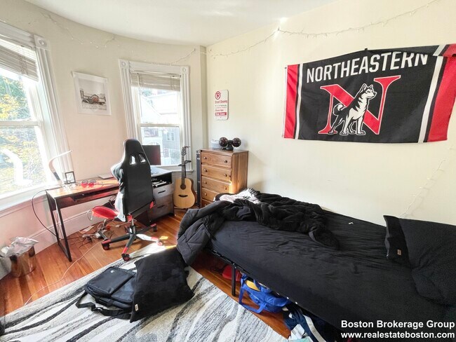 Foto del edificio - 7 Iroquois St