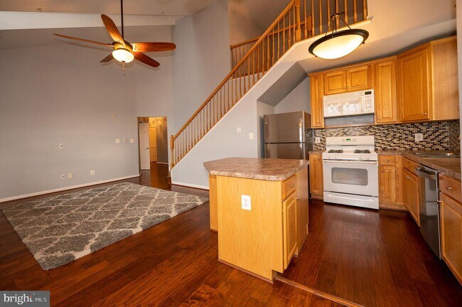 Building Photo - 21197 McFadden Square