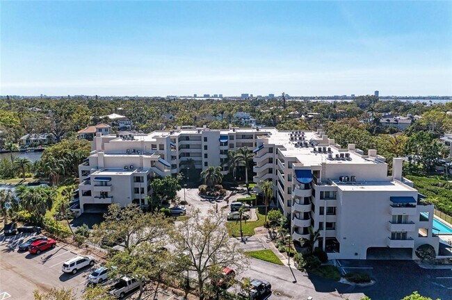Foto del edificio - 835 S Osprey Ave
