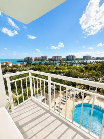 Foto del edificio - 400 South Pointe Dr