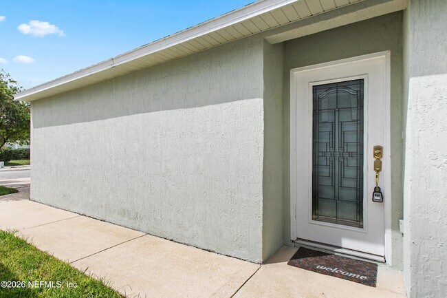 Foto del edificio - 7323 Lawn Tennis Ln