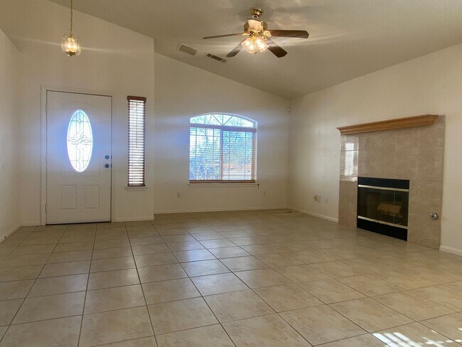 Building Photo - AVAILABLE JULY 1!!