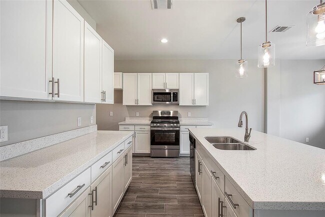 Building Photo - 15010 Eagle feather ct.