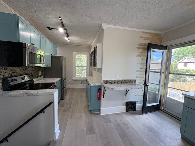 Cocina - 219 S 4th St