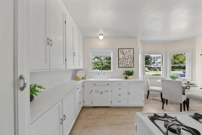 Foto del edificio - 1595 Santa Clara St