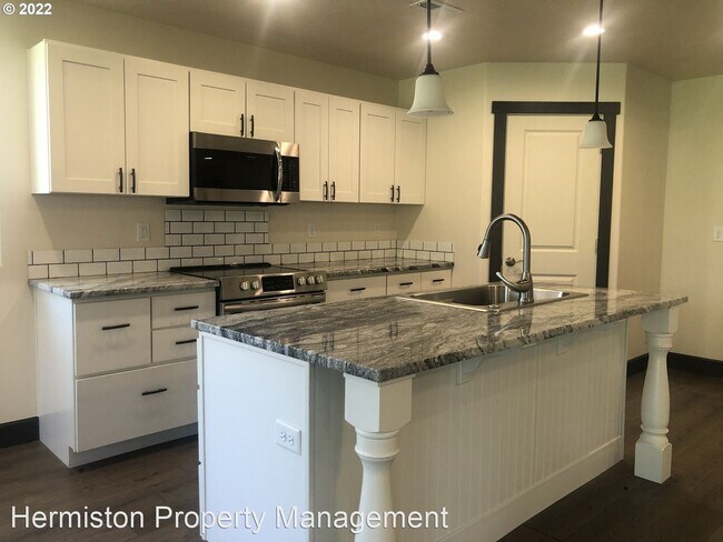Building Photo - 3 br, 2 bath House - 302 Riverwood Ct