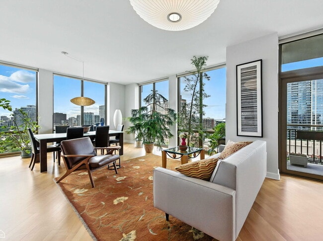 Foto del edificio - 1335 S Prairie Ave