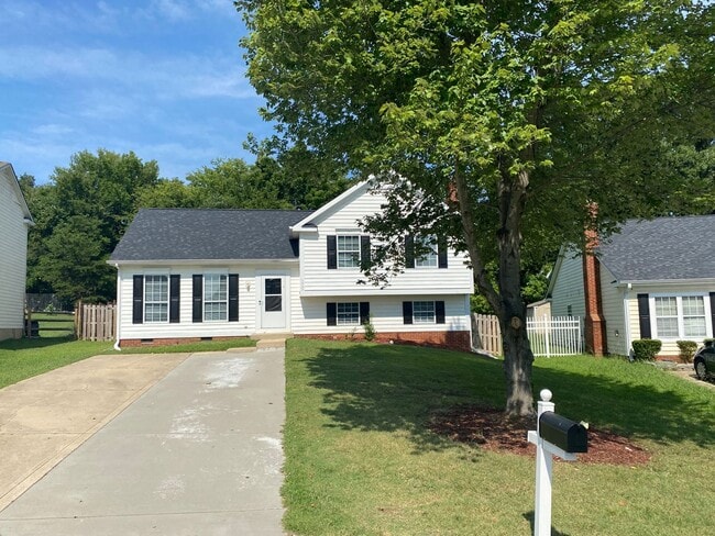 Building Photo - 1532 Gordon Walters Dr