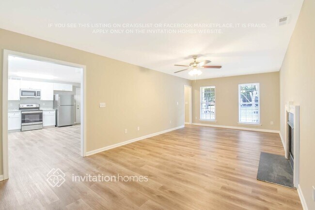 Foto del edificio - 8718 Holly Creek Ct
