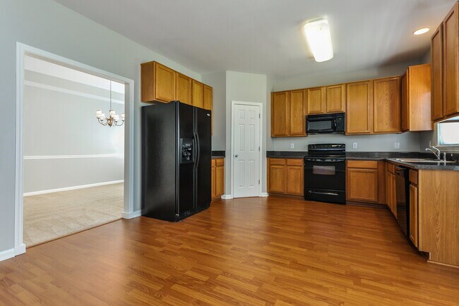 Foto del edificio - 804 Red Oak Tree Dr