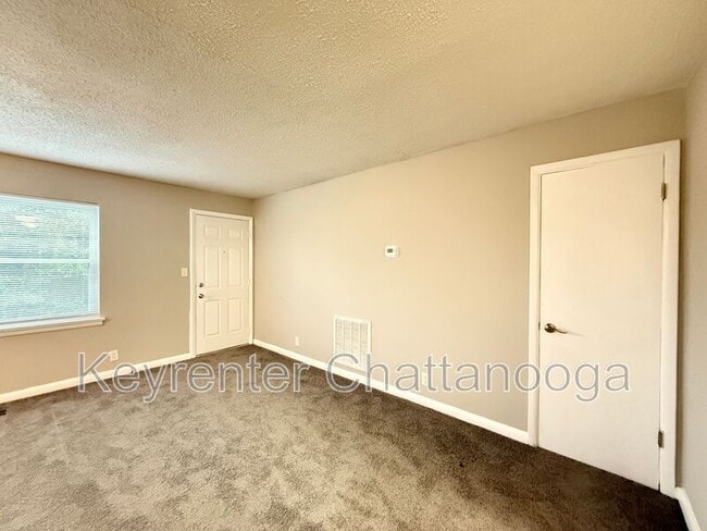 Foto del edificio - 305 Sunrise Ln