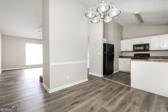 Foto del edificio - 8304 Beechwood Trce