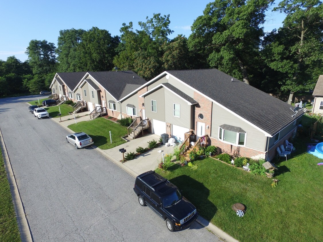 Portage Townhomes Apartments Portage, IN