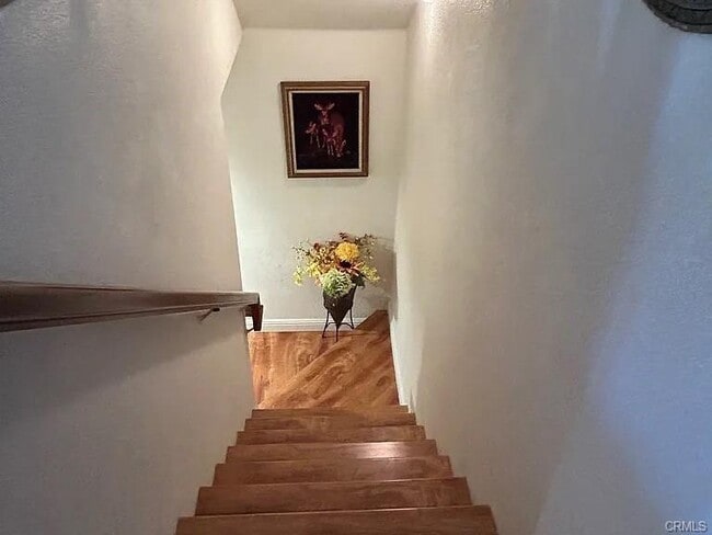 Building Photo - 1020 S San Marino Way