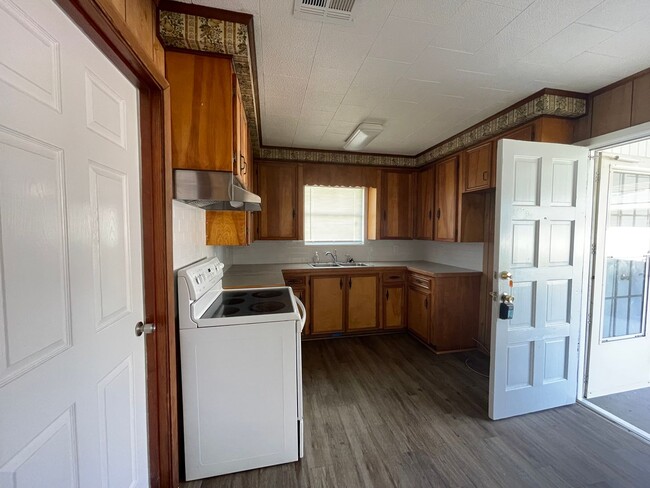 Building Photo - Home for rent in Lake Charles