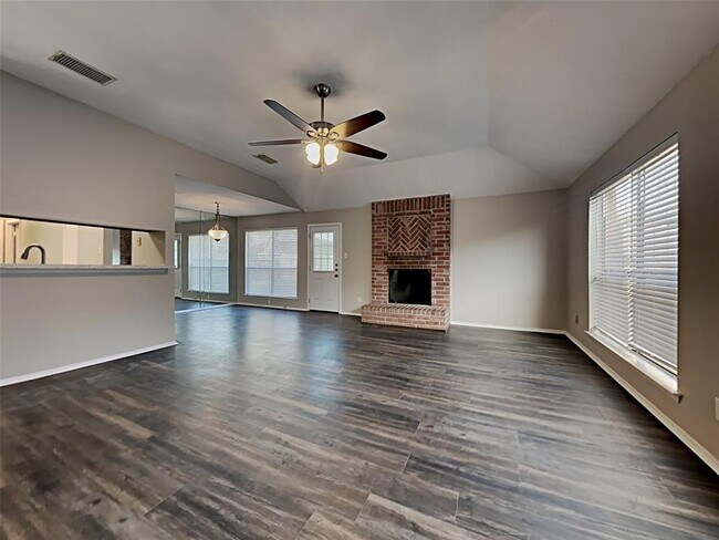 Building Photo - 16735 Frigate Dr