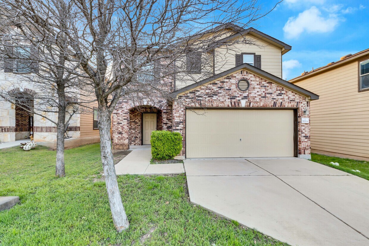 Foto principal - 9004 Bird Brook Ln