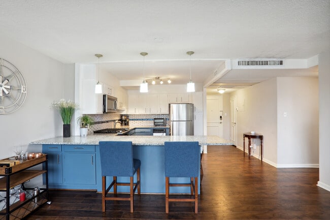 Building Photo - 2965 Pharr Ct S Northwest