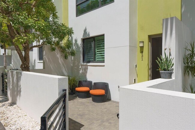 Foto del edificio - 931 Arlington Ave N