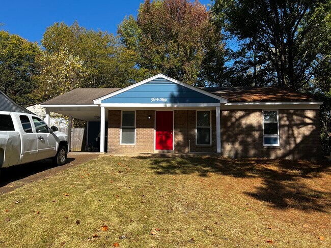 Foto del edificio - 3050 Briarwood Dr