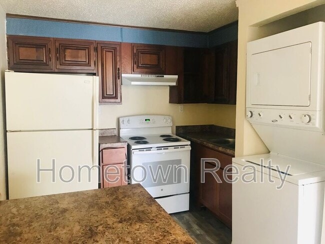 Photo - 1225 S Lee Ave Apartment