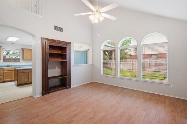 Foto del edificio - 1401 Thibodeaux Dr
