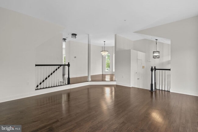 Building Photo - 7714 Battery Bend Way