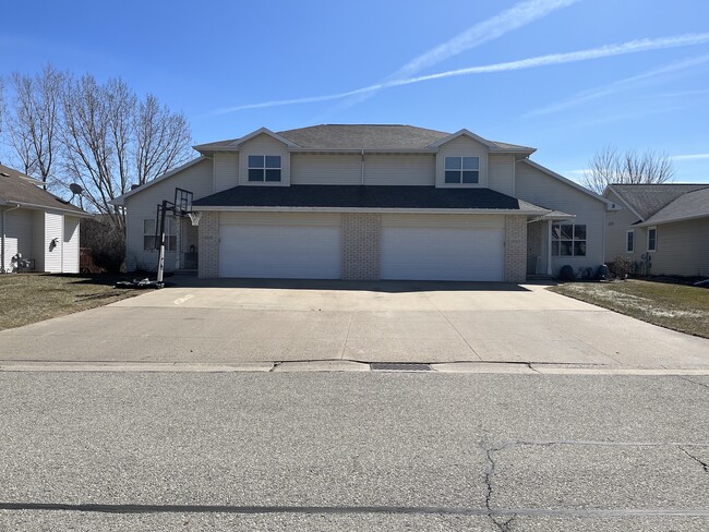Foto del edificio - 5335 Brookview Dr