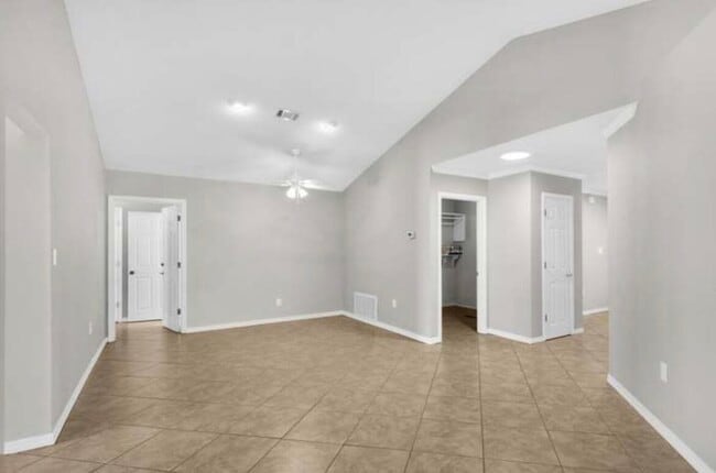 Foto del edificio - 4639 Windstarr Dr