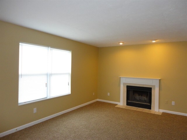 Foto del edificio - 6346 Creekshore Lane
