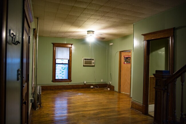 Foto del edificio - 1724 Como Ave SE