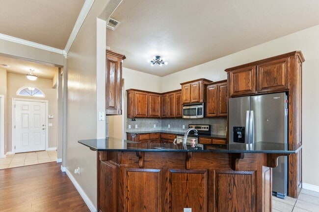 Building Photo - 2809 SW 92nd Ct