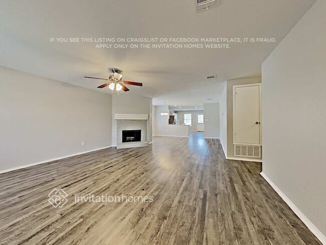 Building Photo - 4401 Courtside Dr