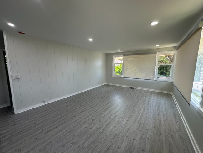 Building Photo - 81 Kawananakoa Pl