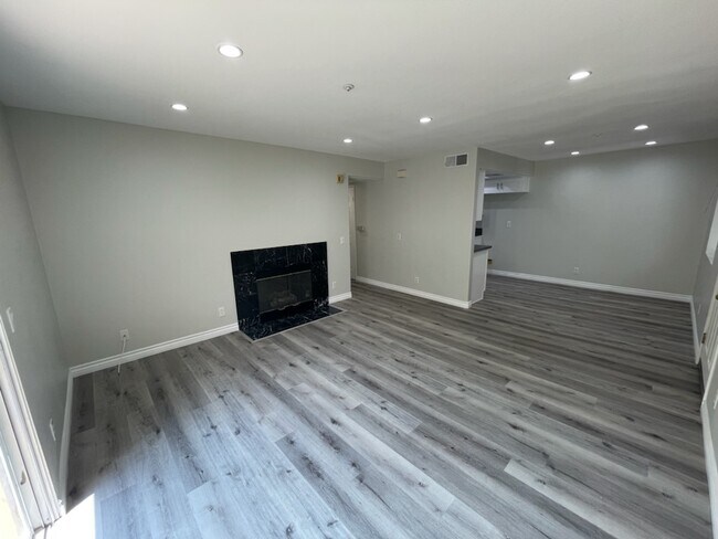Foto del edificio - 347 W Stocker St