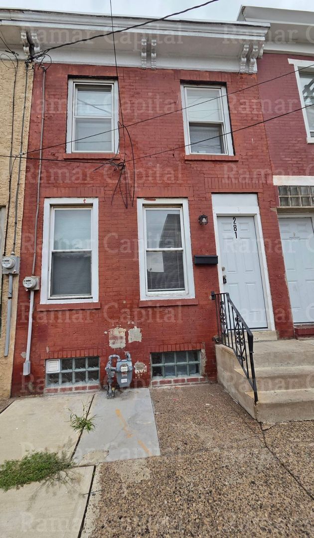 Photo - 281 Walnut St House