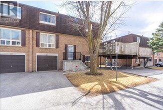 Building Photo - 320 Blackthorn St