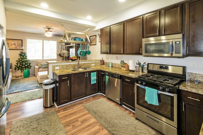 Foto del edificio - 1460 Mockingbird Ct