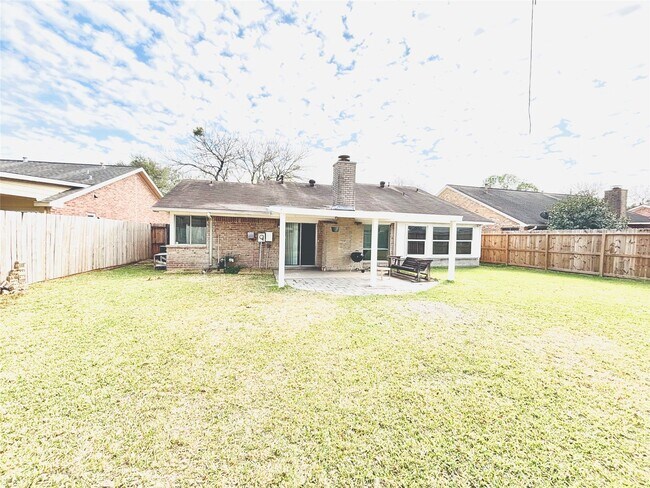 Building Photo - 14306 Moorfield Dr