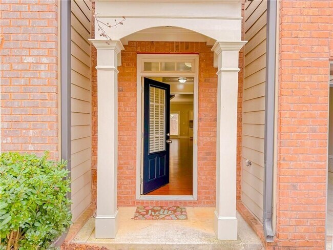 Foto del edificio - 786 Garbrooke Dr