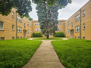 Building Photo - 86 Lincoln Ave