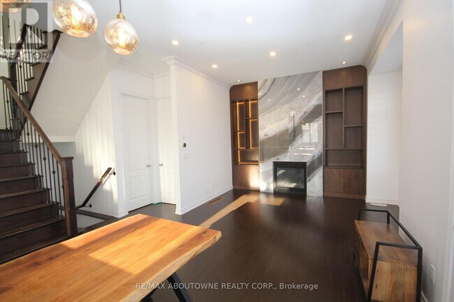 Building Photo - 3892 Lodi Rd