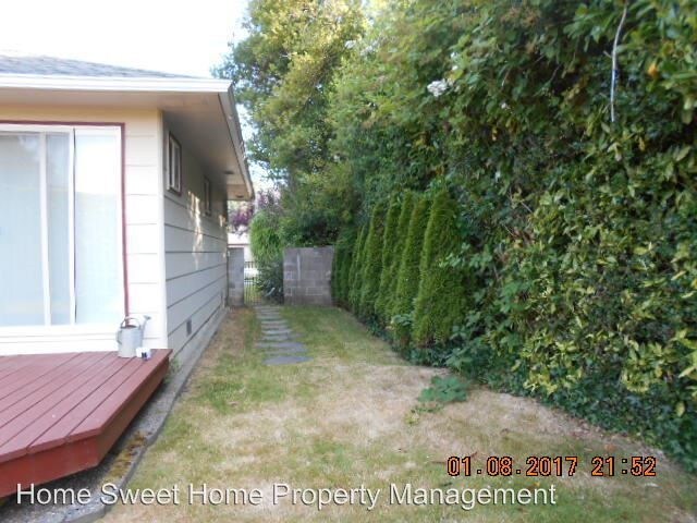 Building Photo - 2 br, 1 bath House - 420 Emerson Ave